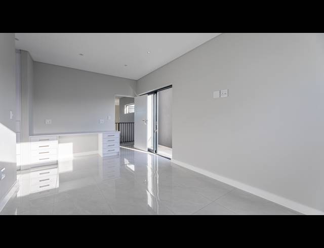 4 BEDROOM HOUSE FOR SALE IN SANDOWN